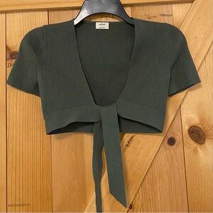 Wilfred Aritzia Dark Green Tie Front Crop Top